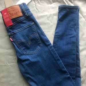 Levi’s mile high jeans
